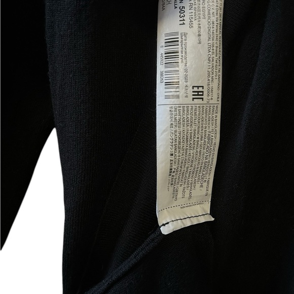 Elegant Black Women's Sweater - Picture 3 of 3